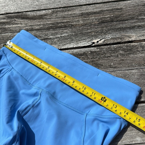 Lululemon Fast and Free High-Rise Tight 25" 5 Pocket
Pool Party BLUE size 10 NWT - Picture 4 of 7